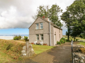 Garreg Lwyd, Farm